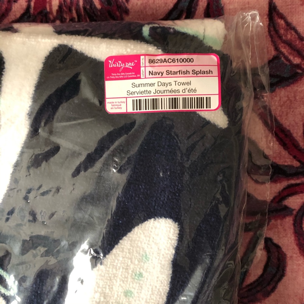 NWT thirty-one towel